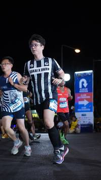 BIB: 4507, 40734
                            <button type="button" onclick="openModal(23059275)" class="btn btn-primary btn-sm float-right btn-popup" data-toggle="modal" data-target=".modal-high-quality">
                        <i class="fas fa-shopping-cart"></i> Add to Cart
                    </button>
                                            <button type="button" onclick="isThisMe(23059275, true)" class="btn btn-success btn-sm float-right btn-popup btn-isme hidden" data-toggle="tooltip" data-placement="bottom" title="นี่คือรูปของคุณใช่ไหม คลิกที่นี่เพื่อเอาเข้าอัลบั้ม">
                        <i class="fas fa-plus"></i> Add to album
                    </button>
                    <button type="button" onclick="isThisMe(23059275, false)" class="btn btn-warning btn-sm float-right btn-popup btn-isnotme hidden">
                        <i class="fas fa-ban"></i> Remove from album
                    </button>